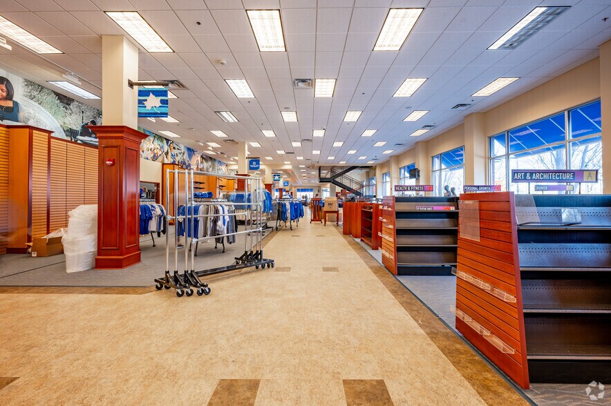 More Photos Of 22 N 5th St, Terre Haute Office For Lease