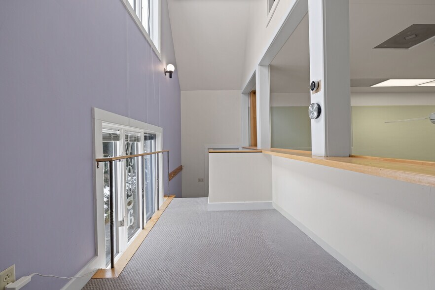 More Photos Of 68 Lyme Rd, Hanover Office Residential For Sale