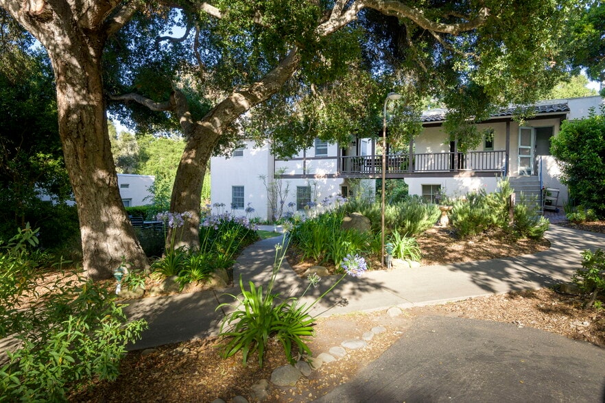 More Photos Of 249 Lambert Rd, Carpinteria Specialty For Sale