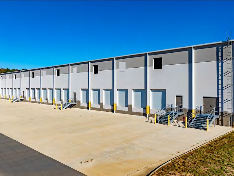 More Photos Of 6000 Enterprise Park Dr, Sanford Distribution For Sale