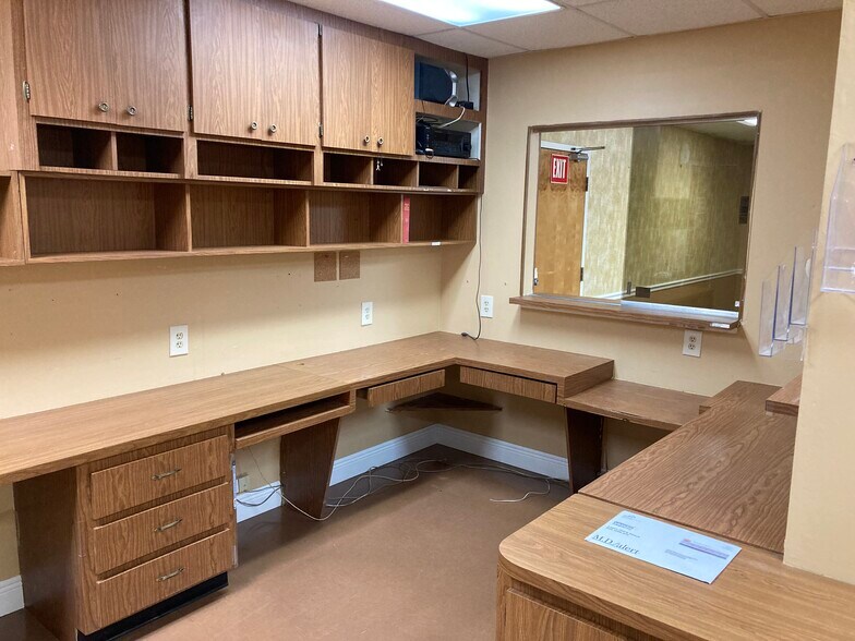 More Photos Of 2215 Nebraska Ave, Fort Pierce Medical For Lease