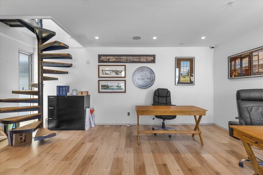 More Photos Of 930-932 Manhattan Beach Blvd, Manhattan Beach Office Residential For Sale