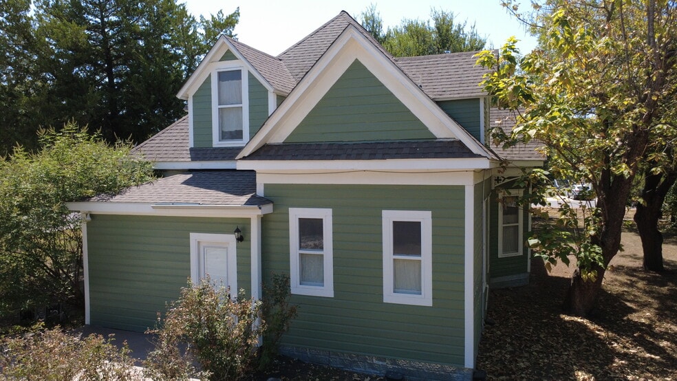 More Photos Of 206 Taylor St, Hutto Office For Lease