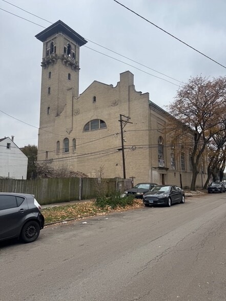 More Photos Of 5001 S Hermitage Ave, Chicago Religious Facility For Sale