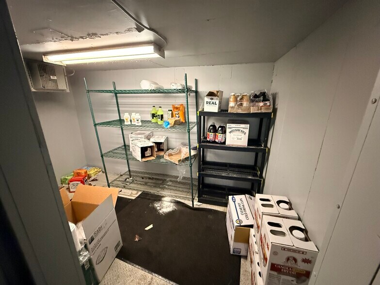 More Photos Of 4034 Hamilton Ave, Cincinnati Storefront Retail Office For Sale