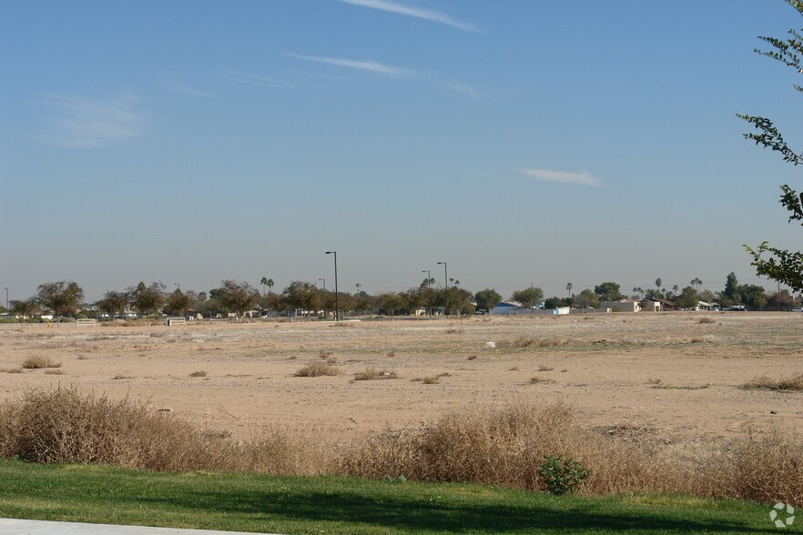 More Photos Of 676 N 137th Ave, Goodyear Light Distribution For Sale