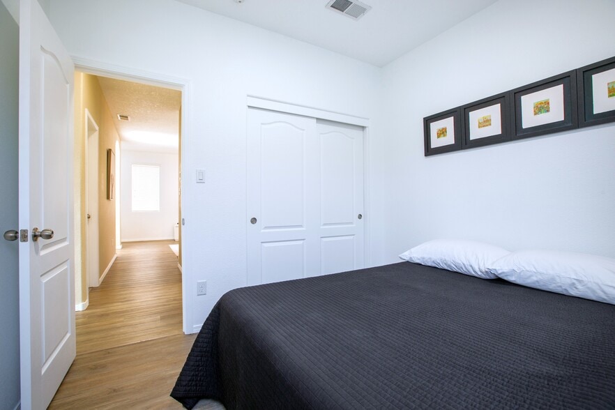 More Photos Of 8405 Wild Dunes Rd NW, Albuquerque Office For Sale