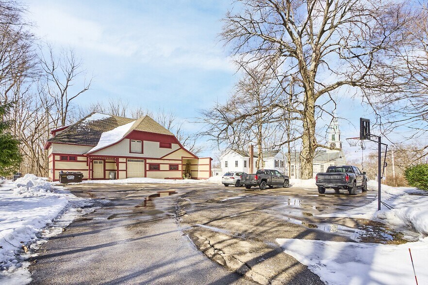 More Photos Of 2 South St, Grafton Office For Lease