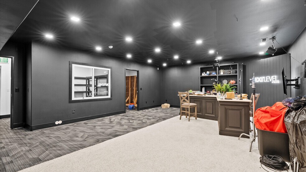 More Photos Of 5808 Bedford St, Pasco Office For Sale