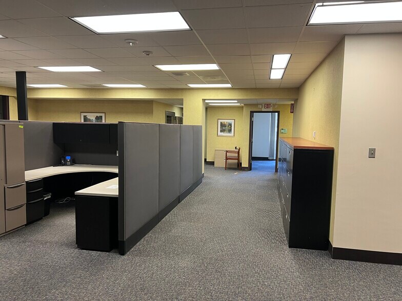 More Photos Of 3400 Avenue H, Rosenberg Office For Sale