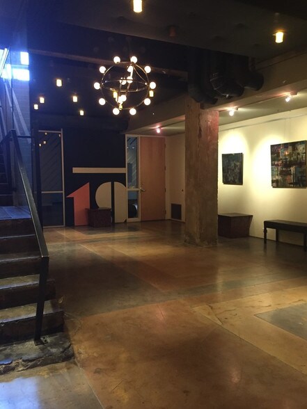 More Photos Of 1900 Main St, Kansas City General Retail For Lease