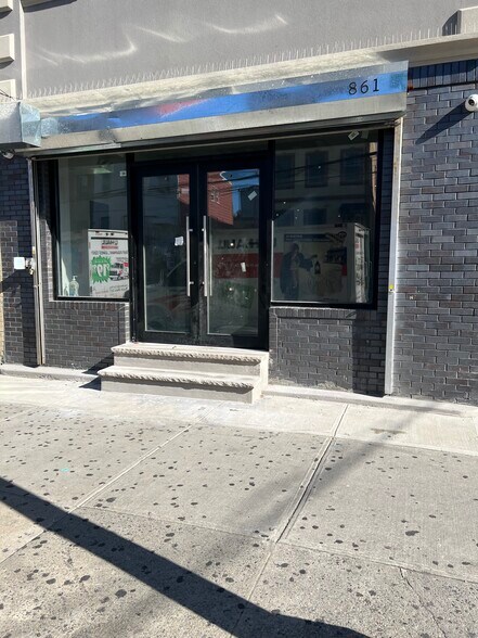Primary Photo Of 861 Wyckoff Ave, Ridgewood Storefront For Lease