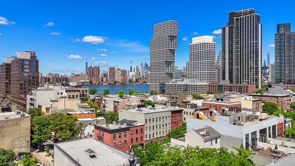 More Photos Of 212 Franklin St, Brooklyn Storefront Retail Residential For Sale