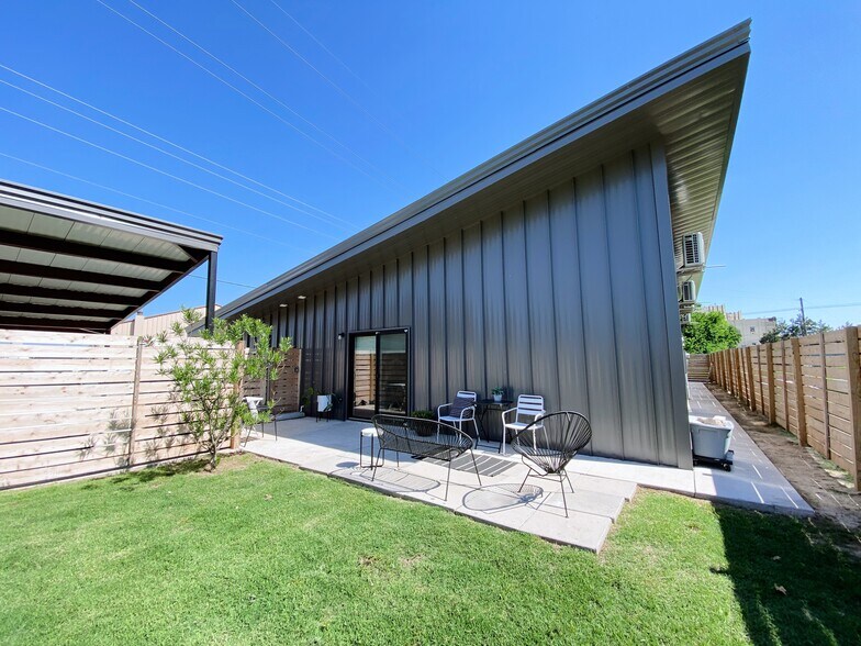 More Photos Of 711 N Douglas Ave, Oklahoma City Apartments For Sale