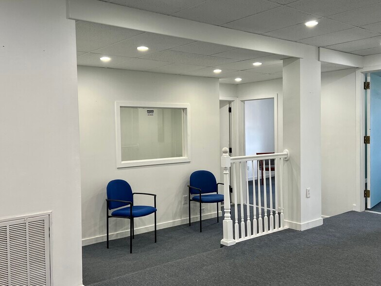 More Photos Of 40 Darby Rd, Paoli Medical For Lease
