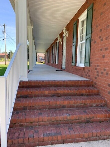 More Photos Of 1420 Hills Chapel Rd, Manchester Apartments For Sale