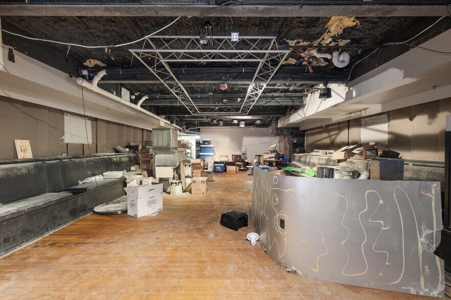 More Photos Of 16-20 Market Sq, Knoxville Apartments For Sale