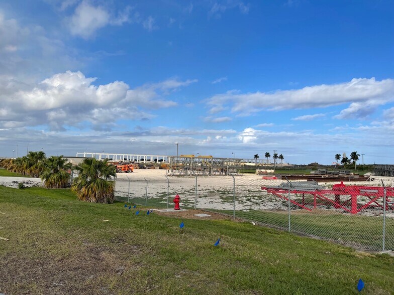 More Photos Of 500 Orange Avenue Cir, Belle Glade Land For Lease