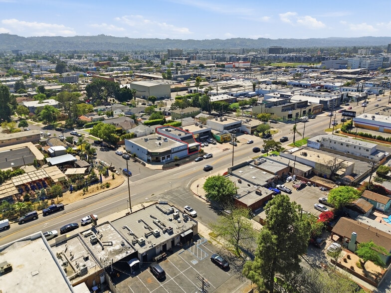 More Photos Of 10742 Burbank Blvd, North Hollywood Warehouse For Lease