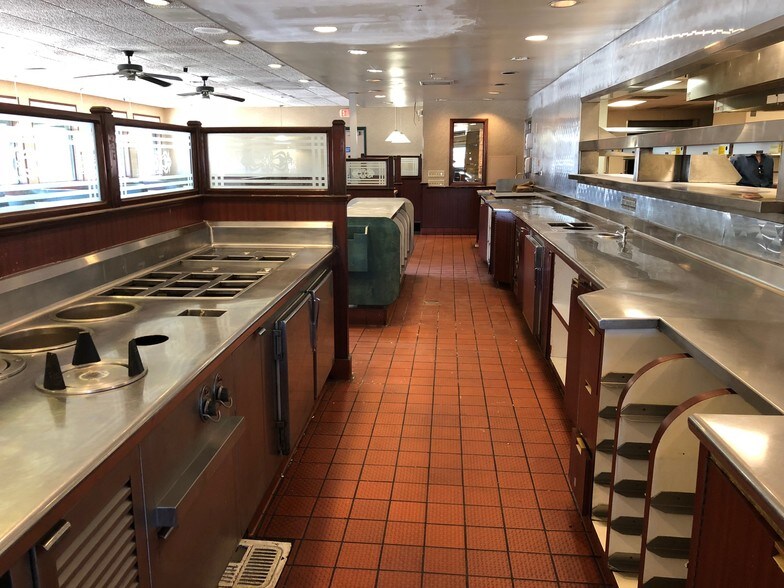 More Photos Of 650 N Scottsdale Rd, Tempe Restaurant For Lease