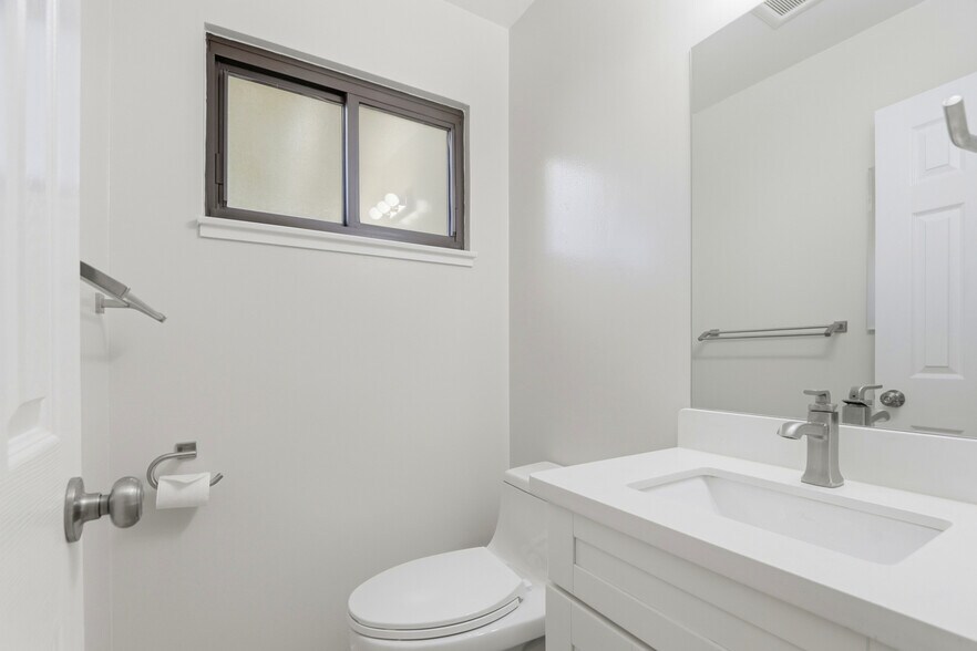 More Photos Of 94 Roxbury St, Santa Clara Apartments For Sale