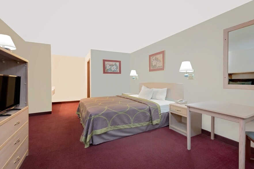 More Photos Of 702 Highway 16a, Keystone Hotel For Sale
