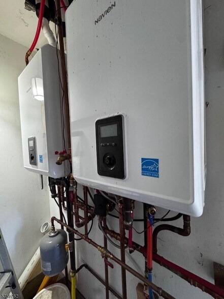 More Photos Of 119 W Broadway, Paterson Flex For Sale