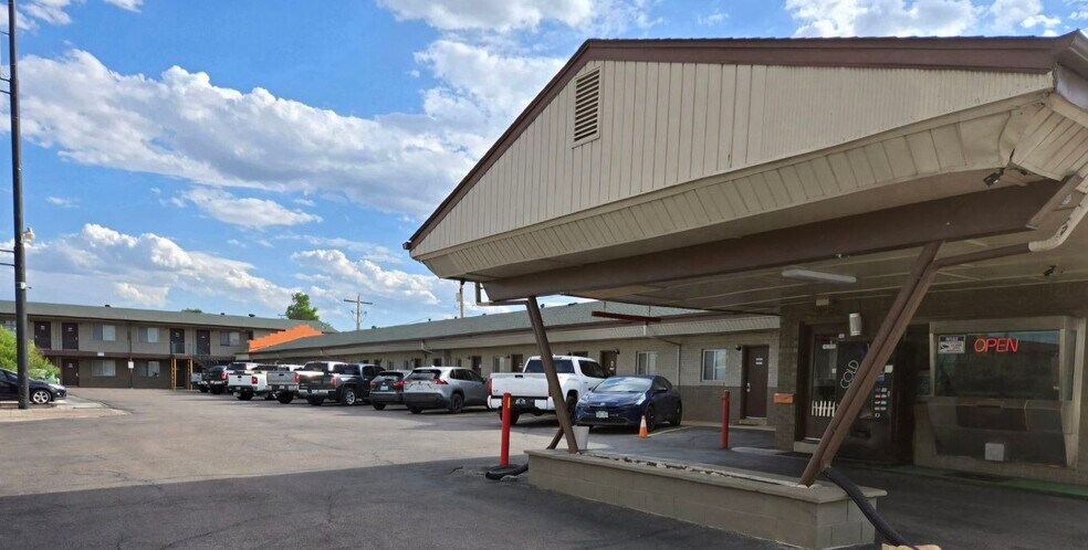 More Photos Of 414 W 29th St, Pueblo Hotel For Sale