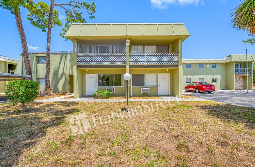 More Photos Of 1852 Golf View Ave, Fort Myers Apartments For Sale