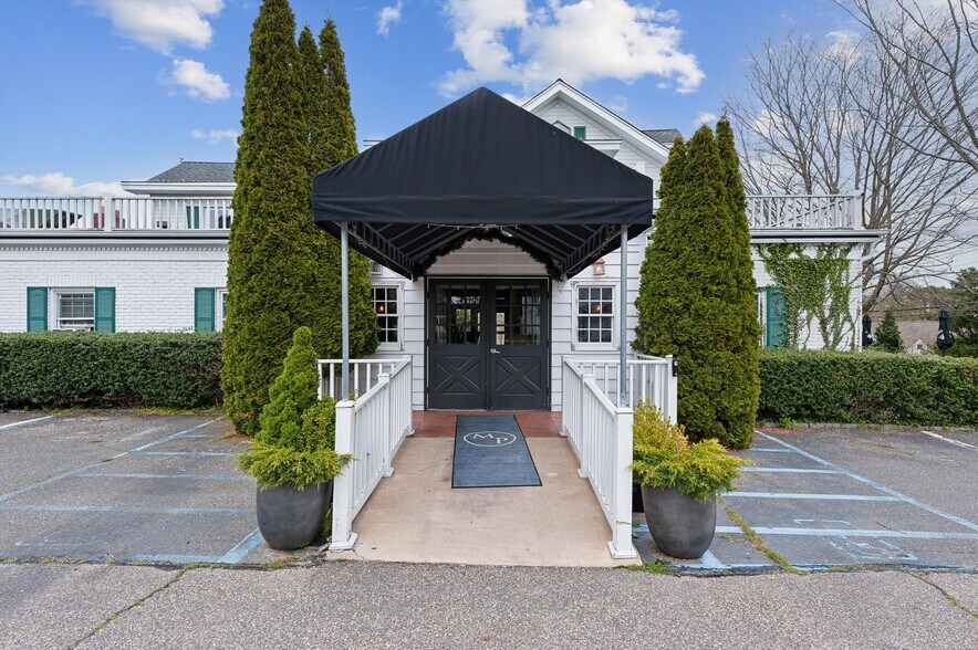 Primary Photo Of 15 Prospect St, Southampton General Retail For Sale