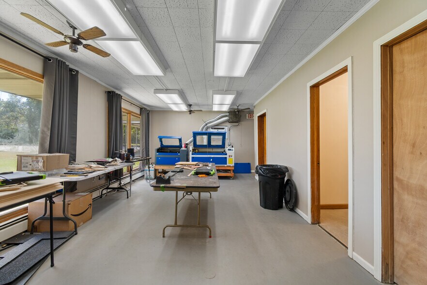 More Photos Of 7000 Manchester Rd, Canal Fulton Office For Sale