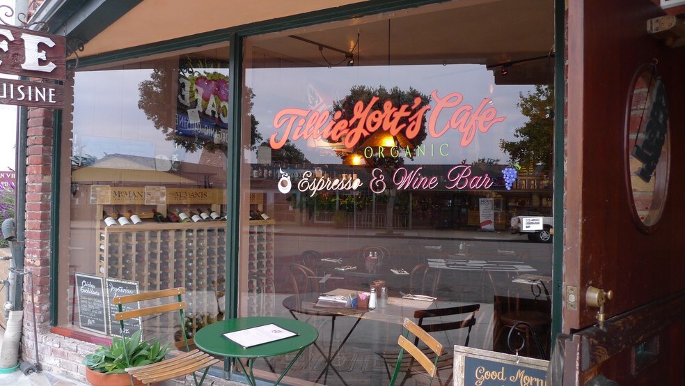 More Photos Of 111-115 Central Ave, Pacific Grove Storefront For Lease