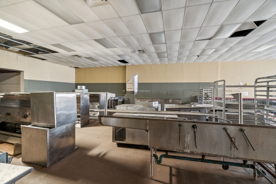 More Photos Of 5052-5056 City Ave, Philadelphia Freestanding For Lease