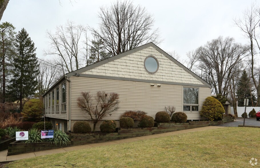 More Photos Of 4589 Kenny Rd, Columbus Office For Lease