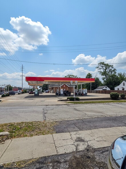 More Photos Of 5270 Northfield Rd, Maple Heights Convenience Store For Lease