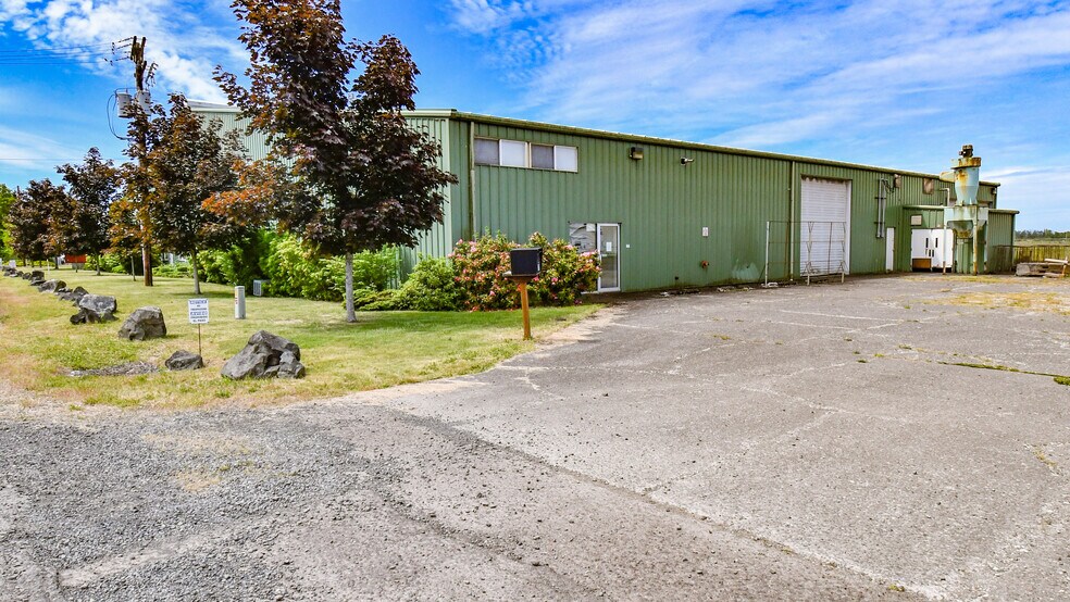 More Photos Of 1620-1720 W Airway Rd, Lebanon Manufacturing For Sale
