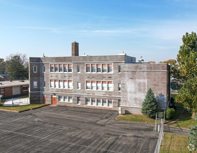 More Photos Of 4101 E 30th St, Indianapolis Office For Sale