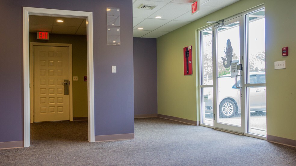 More Photos Of 541 US Route 1, Freeport Office For Lease