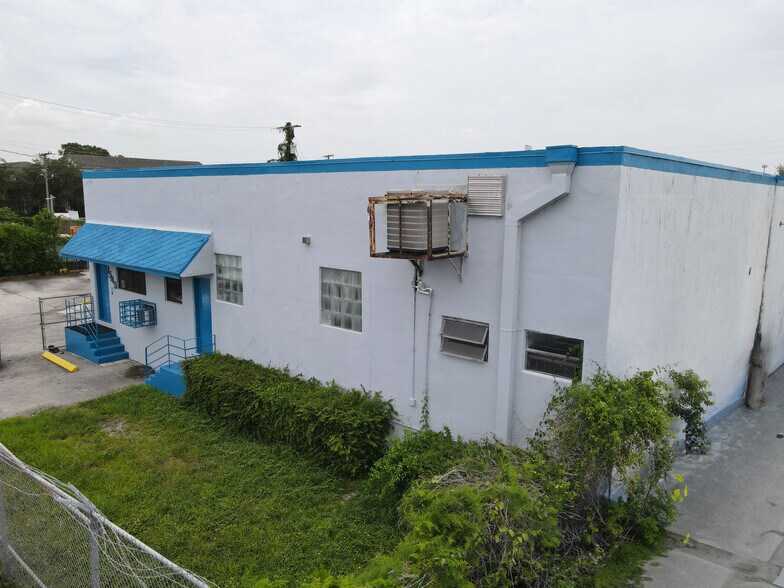 More Photos Of 7545 NW 26th Ave, Miami Warehouse For Sale