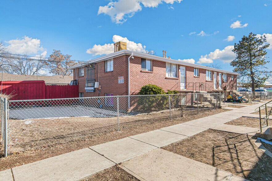 More Photos Of 5325 & 5335 W 4th Ave, Lakewood Apartments For Sale