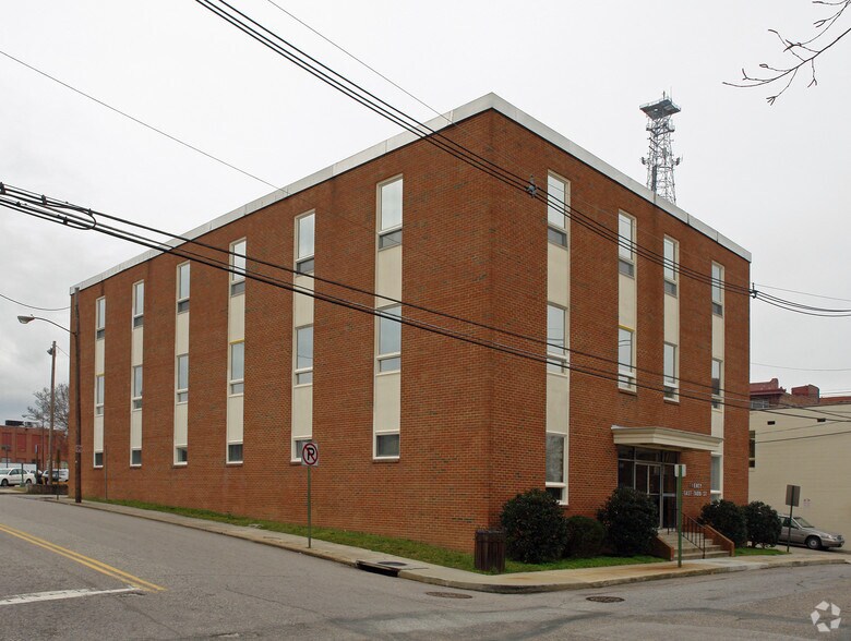 More Photos Of 20 E Tabb St, Petersburg Office For Lease