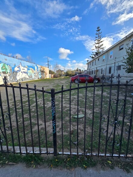 More Photos Of 142 E Vernon Ave, Los Angeles Land For Sale