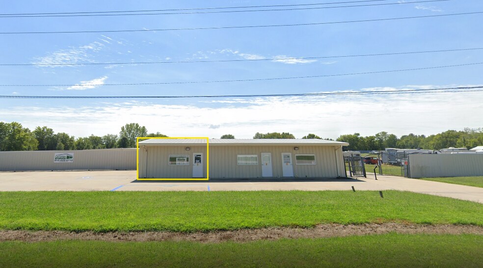 More Photos Of 25760 E Admiral Pl, Catoosa Self Storage For Lease