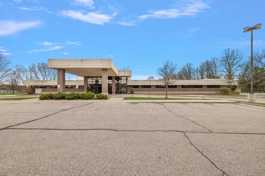 More Photos Of 1794 N Lapeer Rd, Lapeer Medical For Sale
