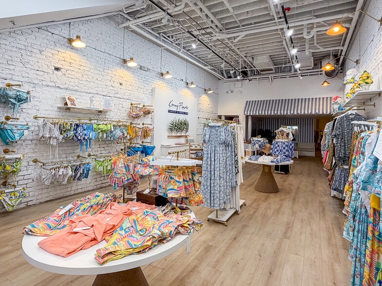 More Photos Of 345 King St, Charleston Storefront Retail Office For Lease