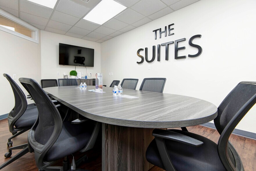 More Photos Of 1420-1426 E Bradford Pky, Springfield Medical For Lease