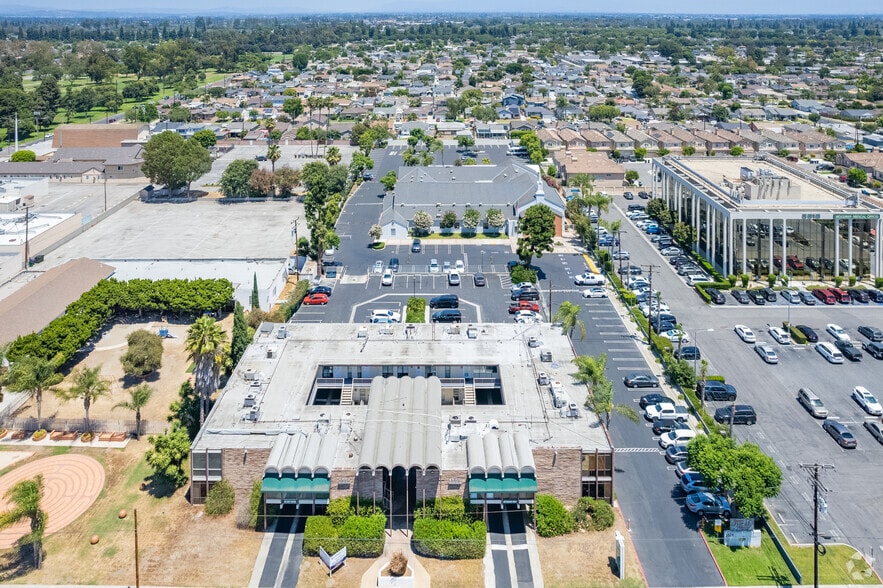 More Photos Of 3840 Woodruff Ave, Long Beach Medical For Lease