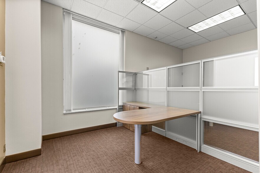 More Photos Of 23700 Goddard Rd, Taylor Bank For Lease