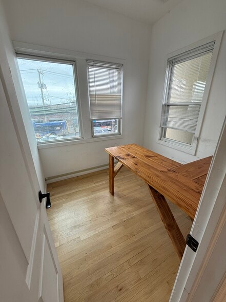 More Photos Of 217 Beach 116Th St, Rockaway Park Office For Lease