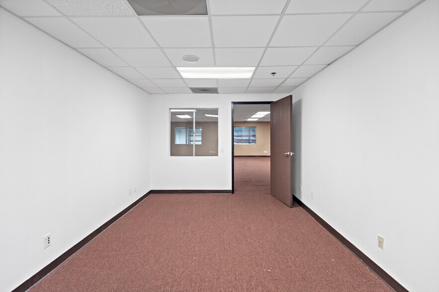 More Photos Of 1461 S Balboa Ave, Ontario Warehouse For Lease